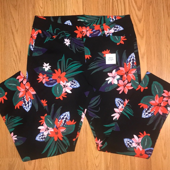 [Old navy] cute pixie flower pants - Picture 2 of 4